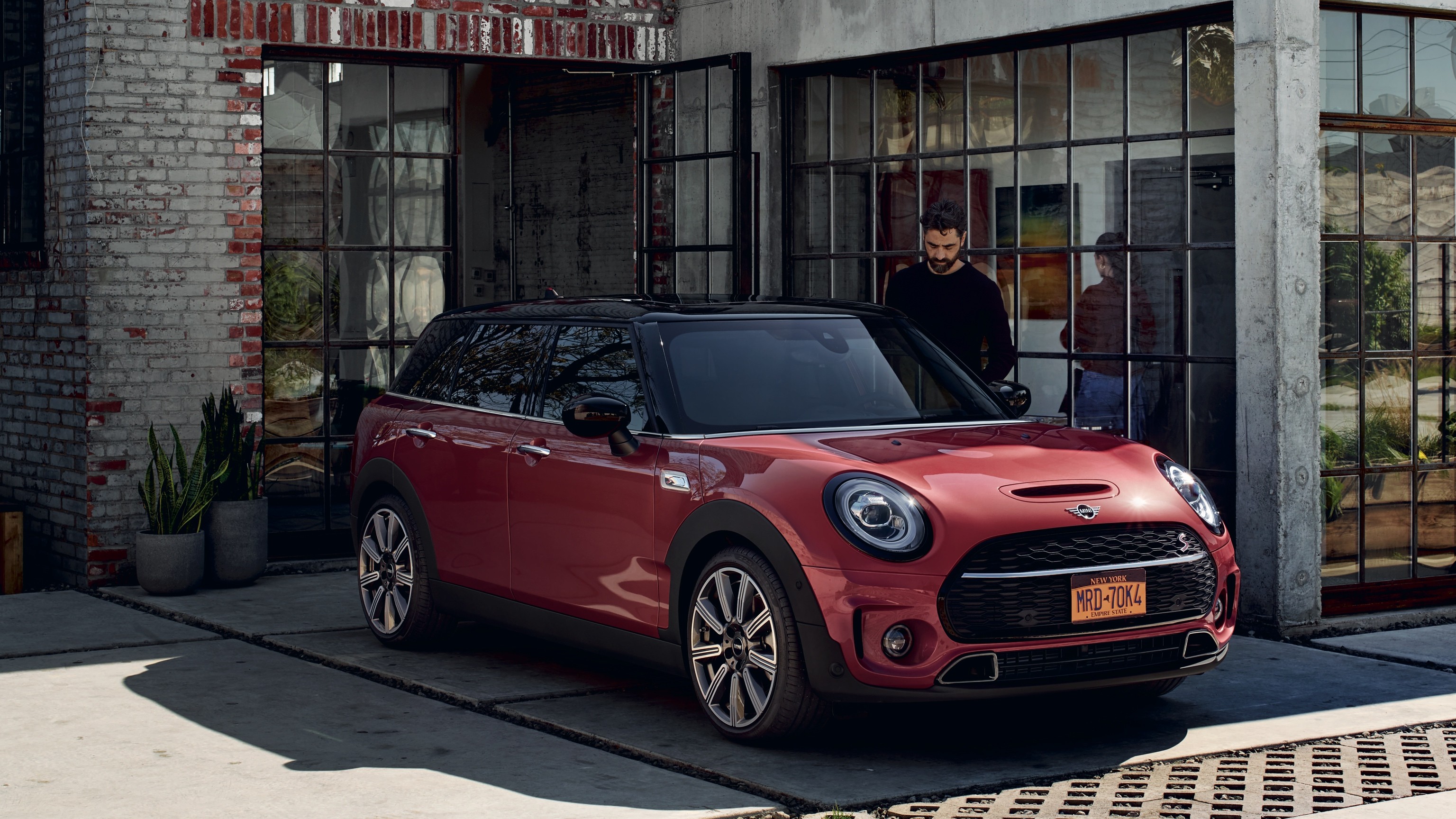 MINI Clubman | Джентльмен на дороге